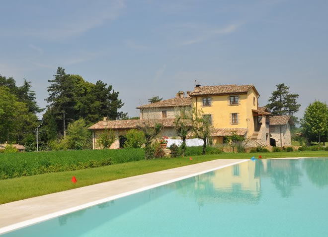 Agriturismo Ca'Matra in Umbria con piscina